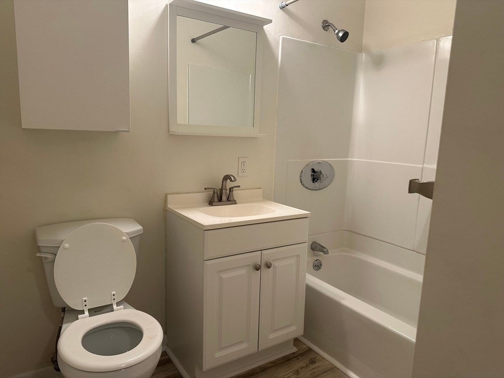 302 Boston Post Road East, Unit B15 Marlborough, MA 01752 - Photo 6 of 14
