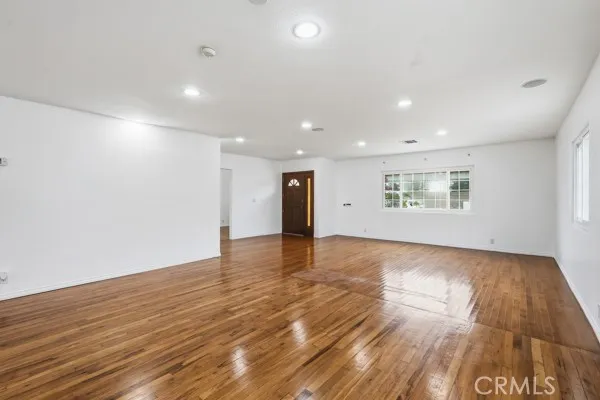 $1,099,999 | 5448 West 116th Street, Inglewood, CA 90304