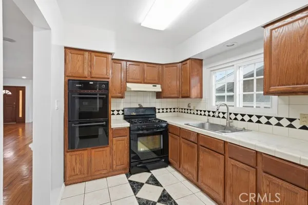 $1,099,999 | 5448 West 116th Street, Inglewood, CA 90304