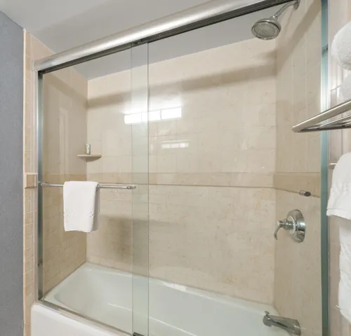 $129,000 | 269 Fontana Boulevard, Unit 1707, Fontana, WI 53125