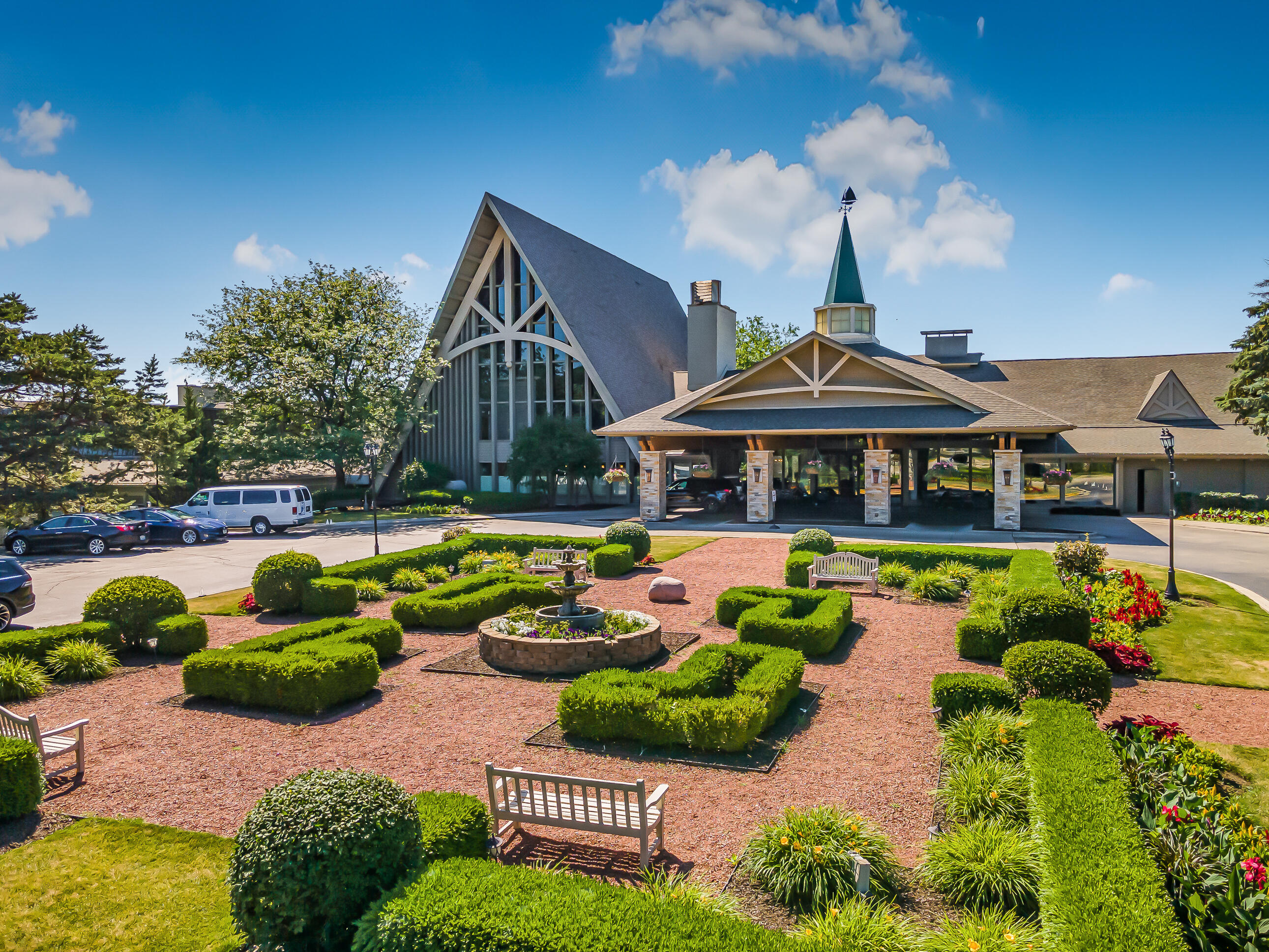 269 Fontana Boulevard, Unit 1707 Fontana, WI 53125 - Photo 27 of 41 Abbey Resort-8
