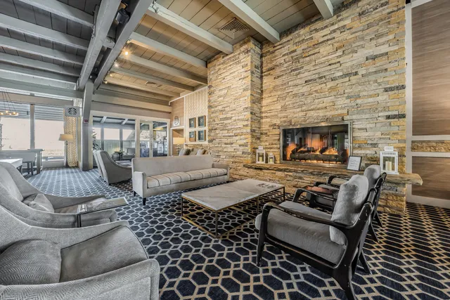 $129,000 | 269 Fontana Boulevard, Unit 1707, Fontana, WI 53125