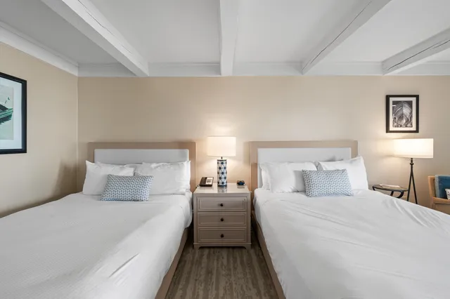 $129,000 | 269 Fontana Boulevard, Unit 1707, Fontana, WI 53125