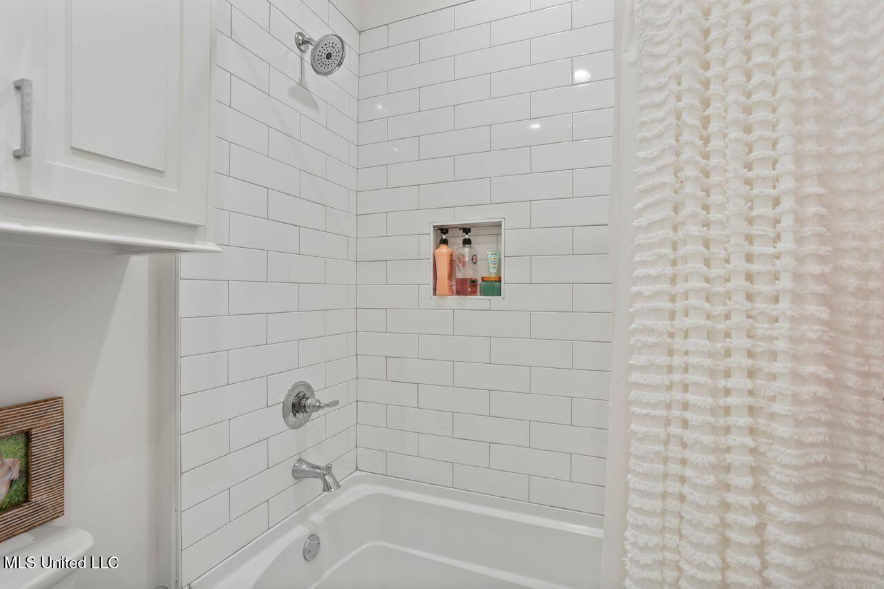 2060 London Avenue Jackson, MS 39211 - Photo 31 of 37 pDtH_2Dw