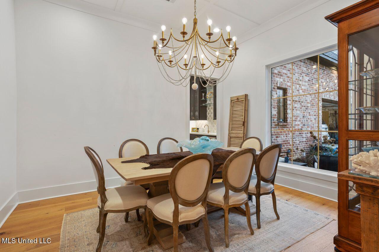 2060 London Avenue Jackson, MS 39211 - Photo 4 of 37 JMoXw2KQ