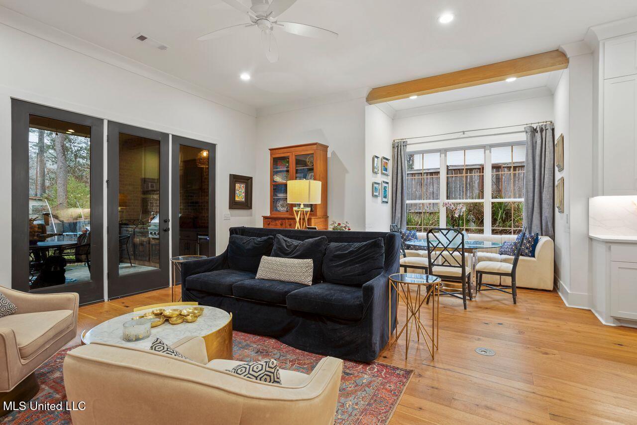 2060 London Avenue Jackson, MS 39211 - Photo 10 of 37 5NLwz5zw