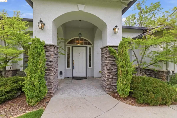 $750,000 | 19035 Apple Valley Drive, Sonora, CA 95370
