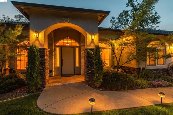 $750,000 | 19035 Apple Valley Drive, Sonora, CA 95370