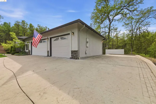 $750,000 | 19035 Apple Valley Drive, Sonora, CA 95370