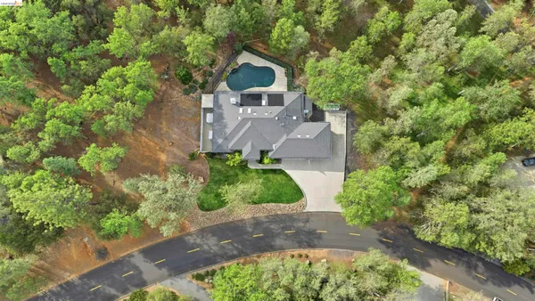 $750,000 | 19035 Apple Valley Drive, Sonora, CA 95370