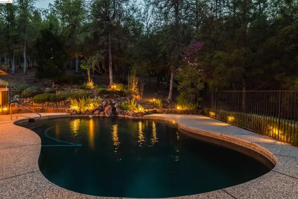 $750,000 | 19035 Apple Valley Drive, Sonora, CA 95370