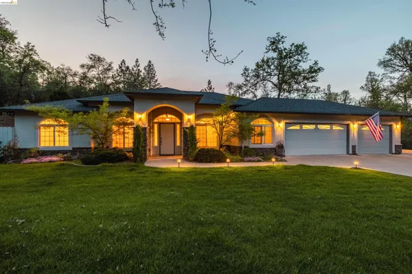 $750,000 | 19035 Apple Valley Drive, Sonora, CA 95370