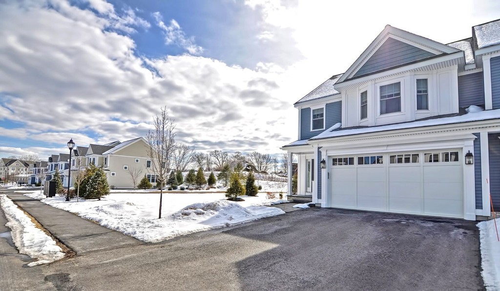 24 Oxbow Road, Unit 24 Framingham, MA 01701 - Photo 3 of 30 Gallery Image 3