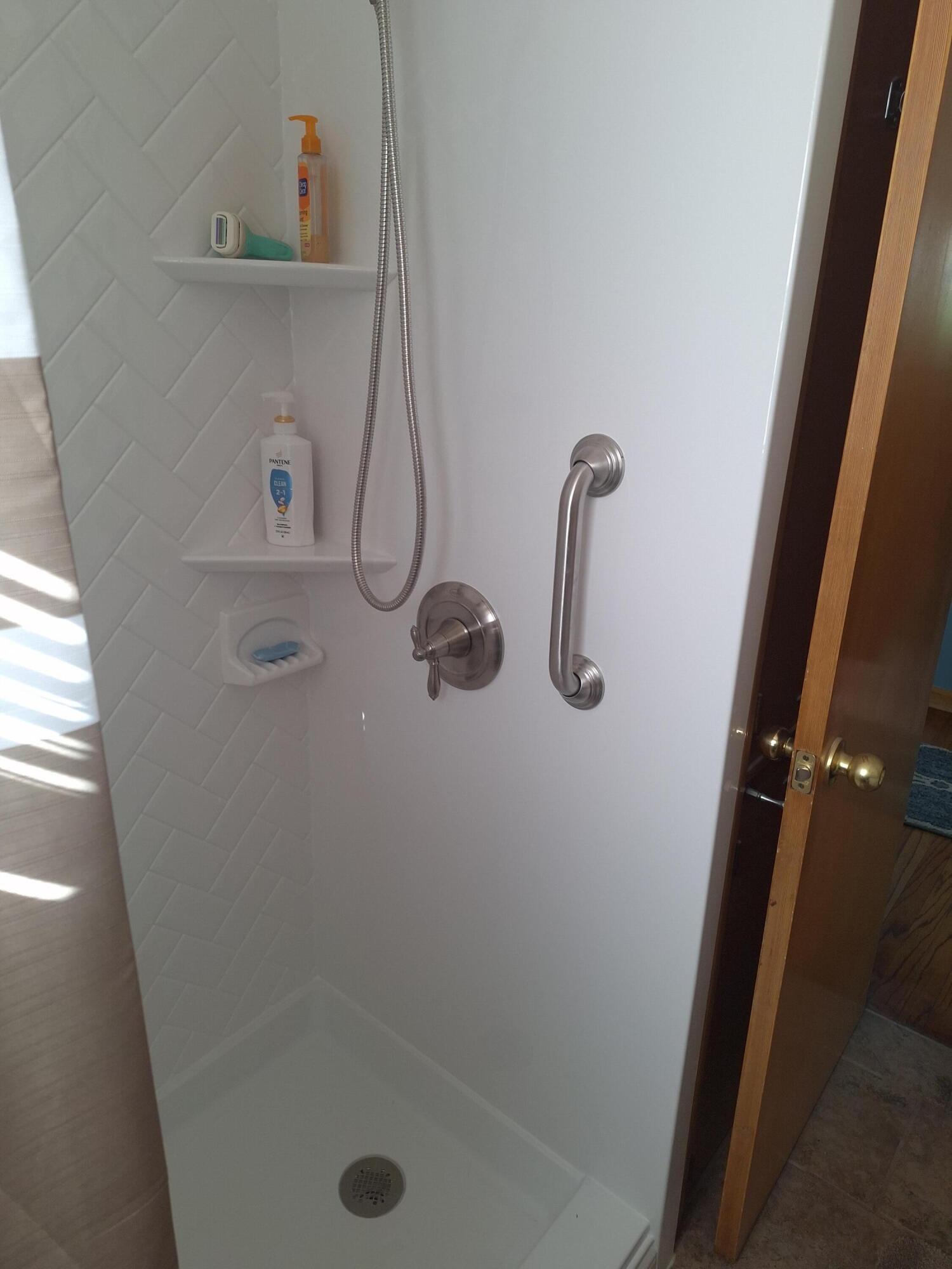 340 West Todd Avenue Reed City, MI 49677 - Photo 26 of 38 IMG_0065