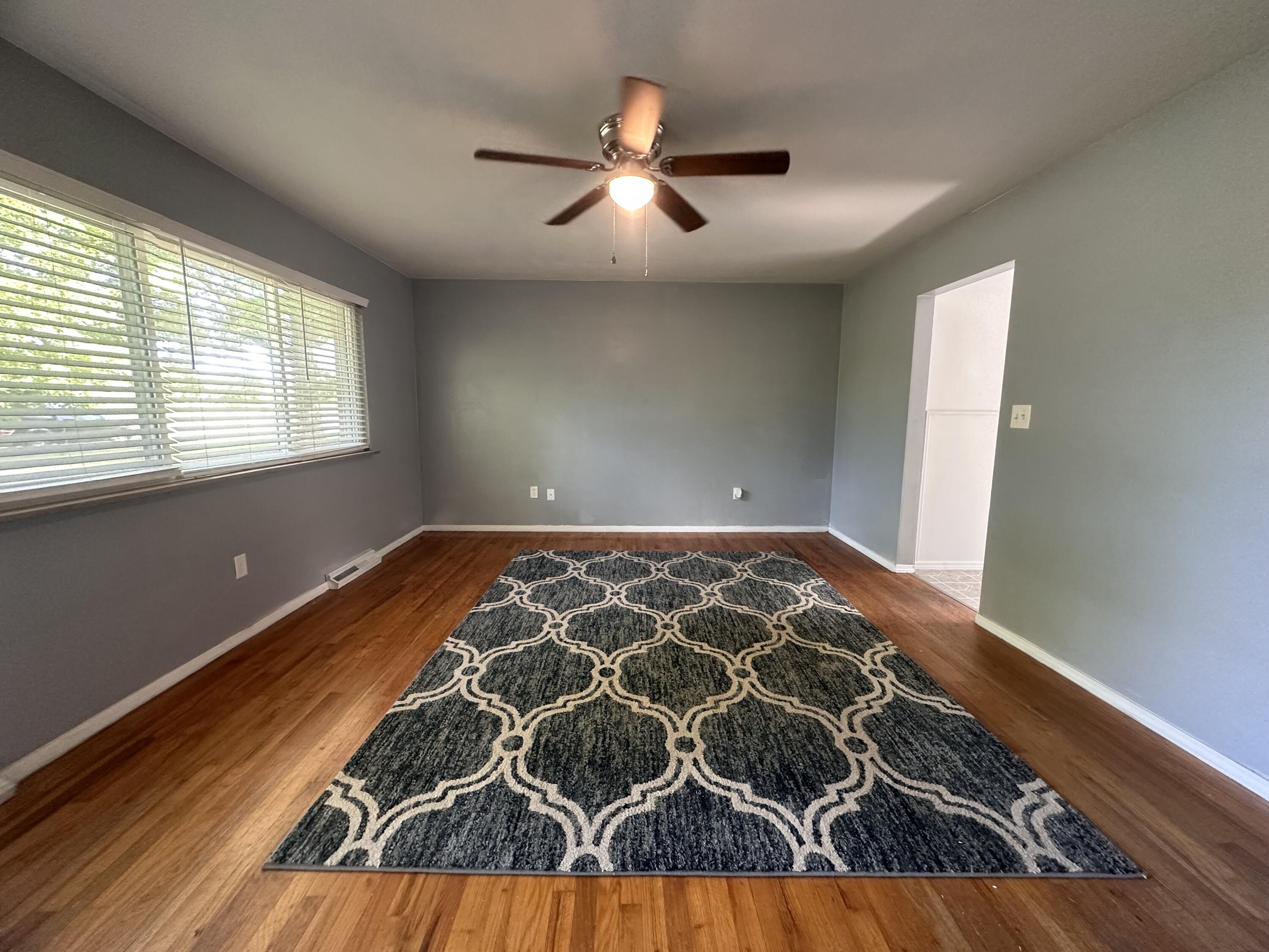 2210 South Burnett Road Springfield, OH 45505 - Photo 6 of 26