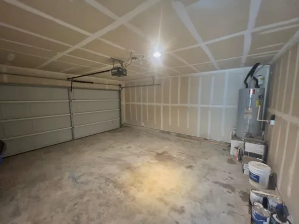 $1,950 | 5813 Knoll Pines Pass, Austin, TX 78724