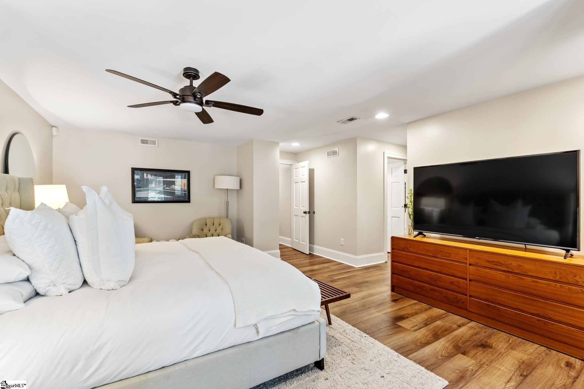 209 Rice Street Greenville, SC 29605 - Photo 24 of 47