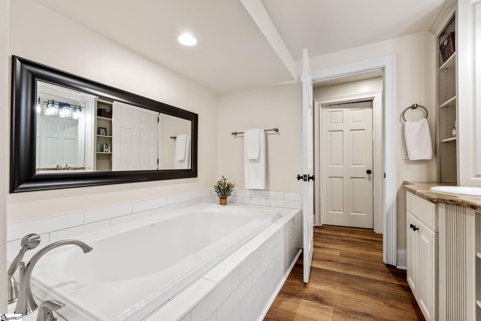 209 Rice Street Greenville, SC 29605 - Photo 27 of 47