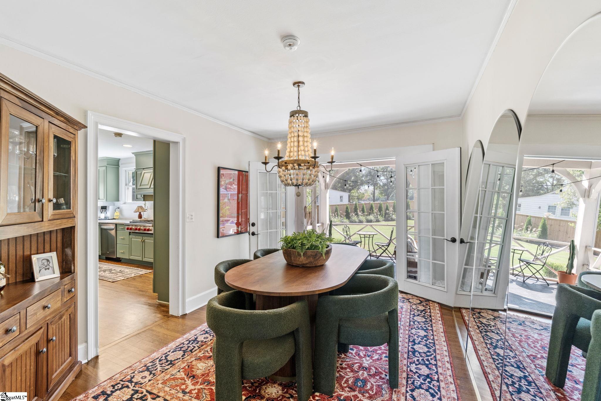 209 Rice Street Greenville, SC 29605 - Photo 5 of 47