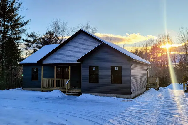 $475,000 | 31 Powhatan Road, Otisfield, ME 04270