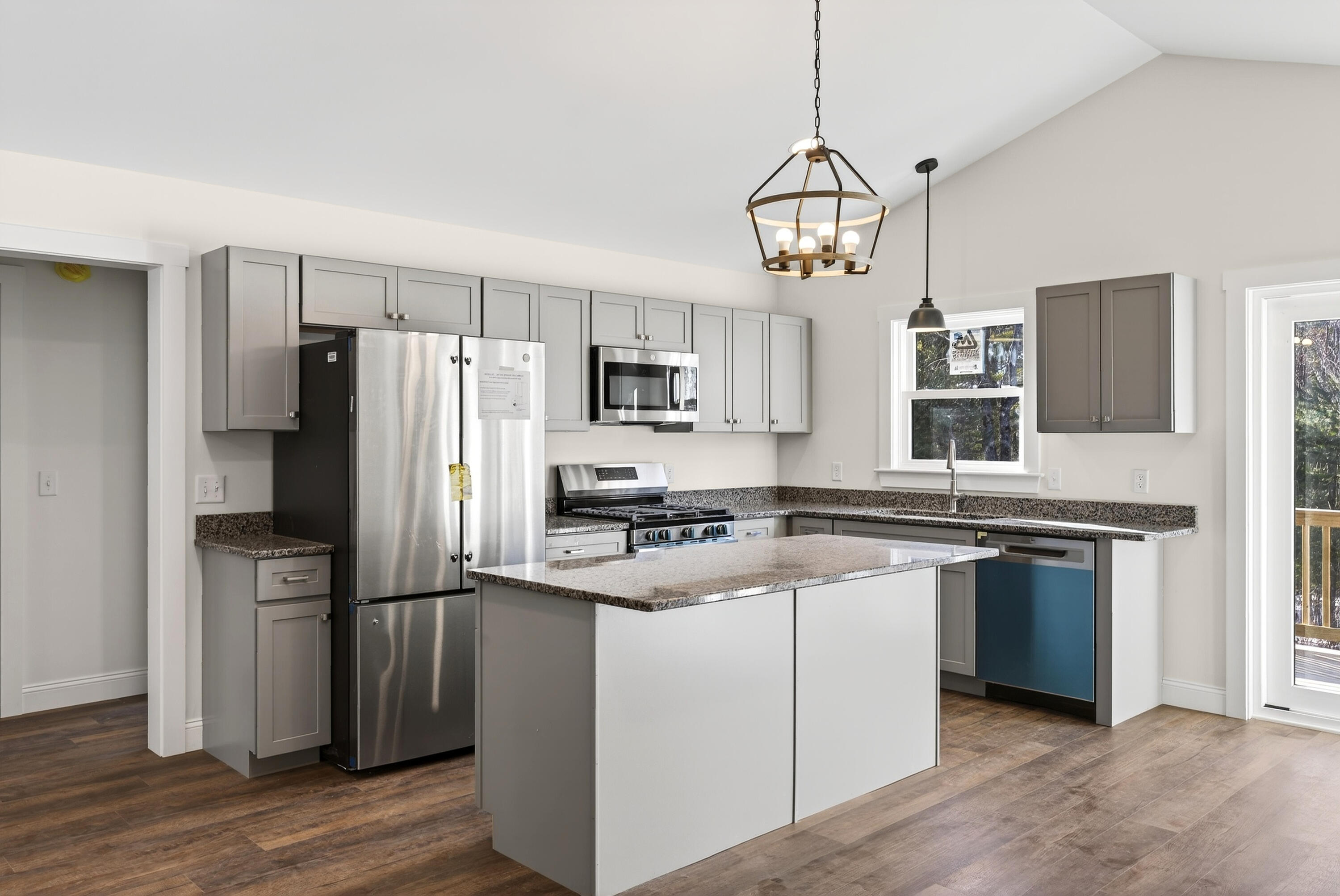 31 Powhatan Road Otisfield, ME 04270 - Photo 11 of 43 Kitchen