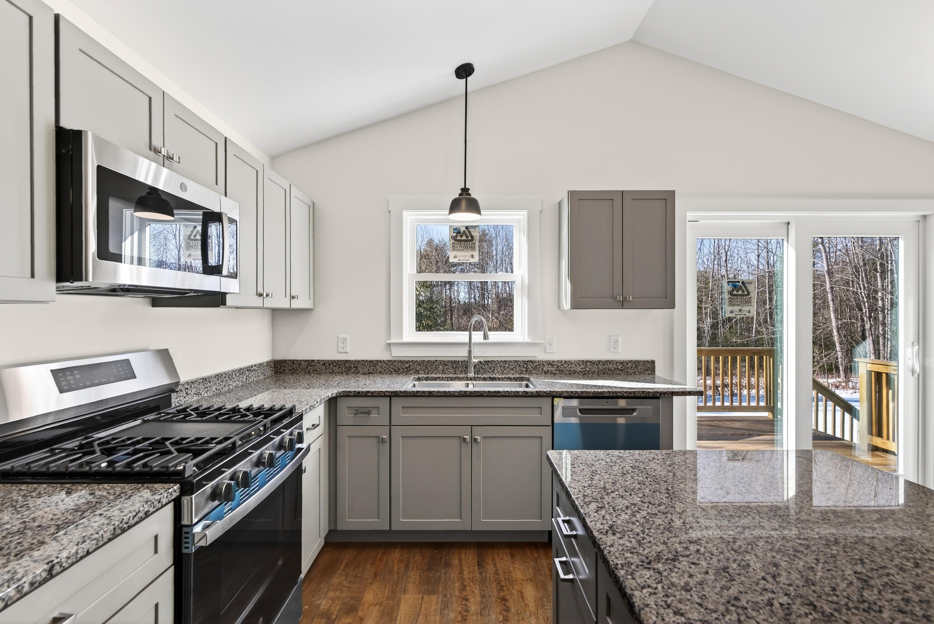 31 Powhatan Road Otisfield, ME 04270 - Photo 13 of 43 Kitchen