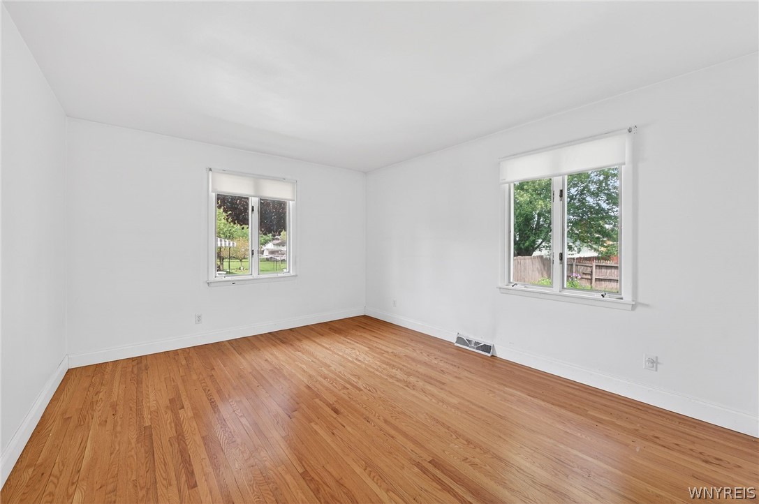 7706 St Joseph Road Niagara, NY 14304 - Photo 34 of 48