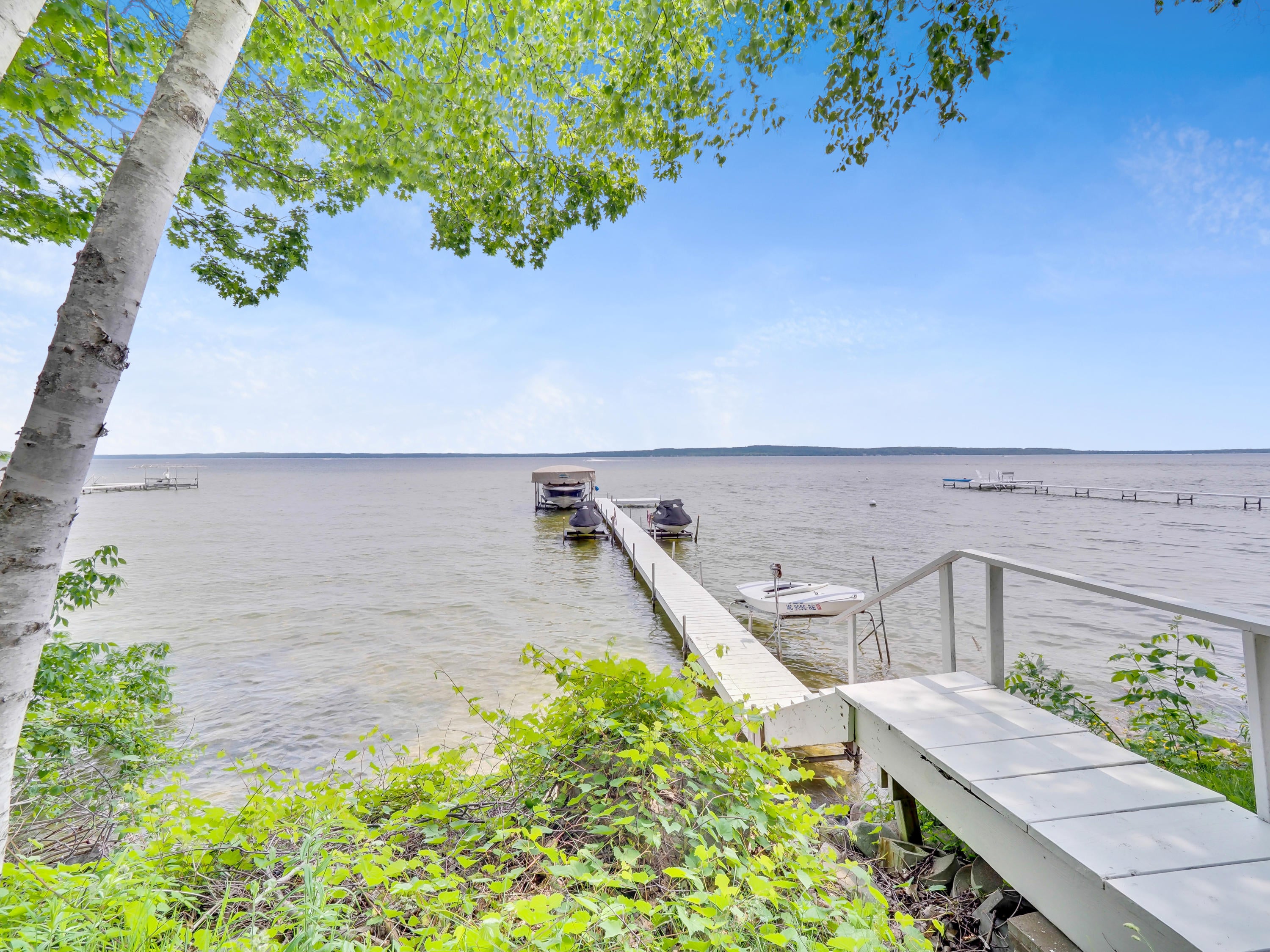 1841 Resort Road Alanson, MI 49706 - Photo 6 of 60 Gallery Image 6