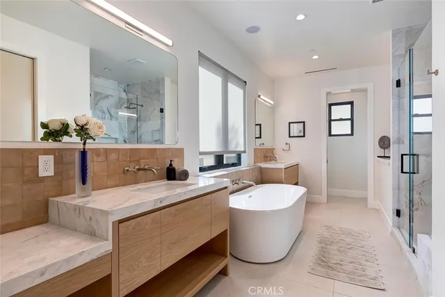 $3,199,000 | 622 1st Place, Hermosa Beach, CA 90254