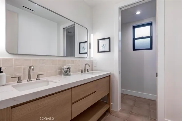 $3,199,000 | 622 1st Place, Hermosa Beach, CA 90254