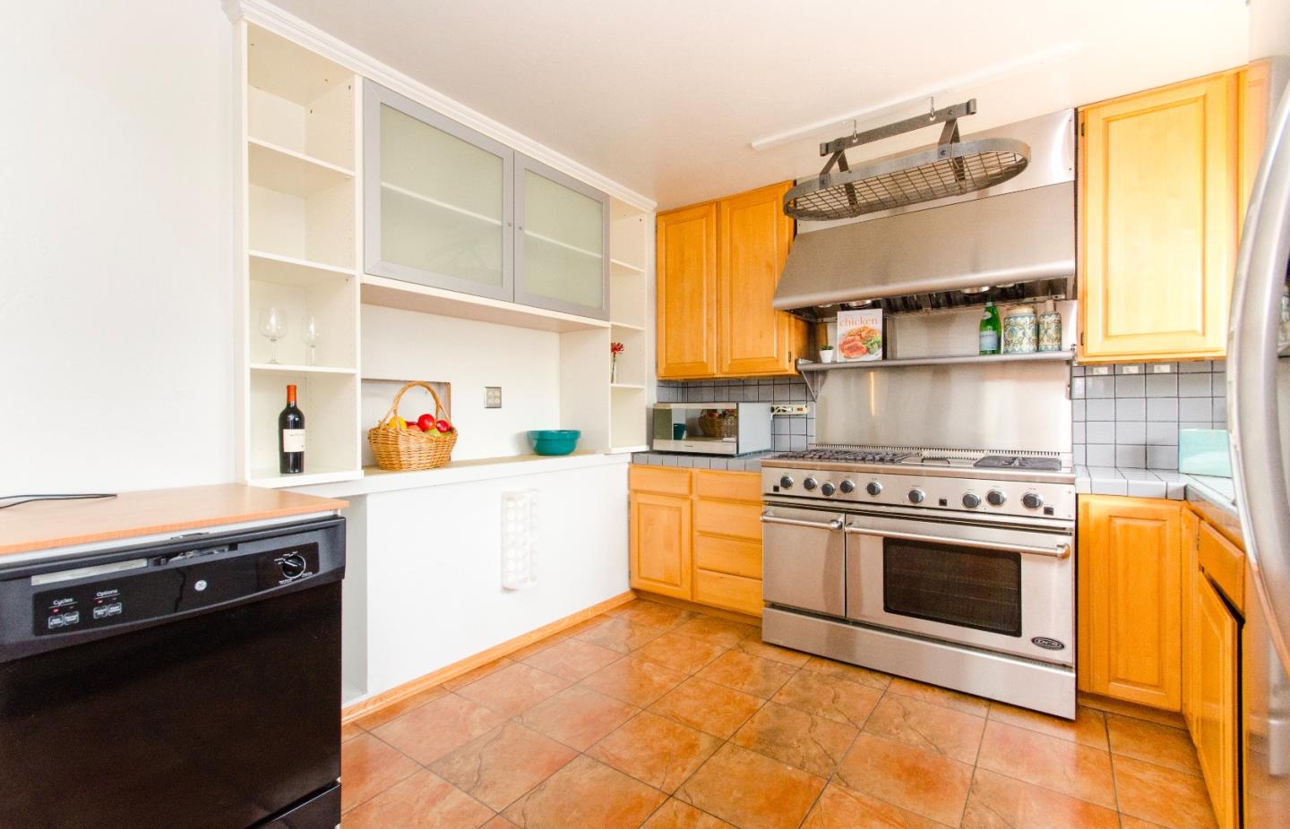 823 Big Bend Drive Pacifica, CA 94044 - Photo 7 of 35