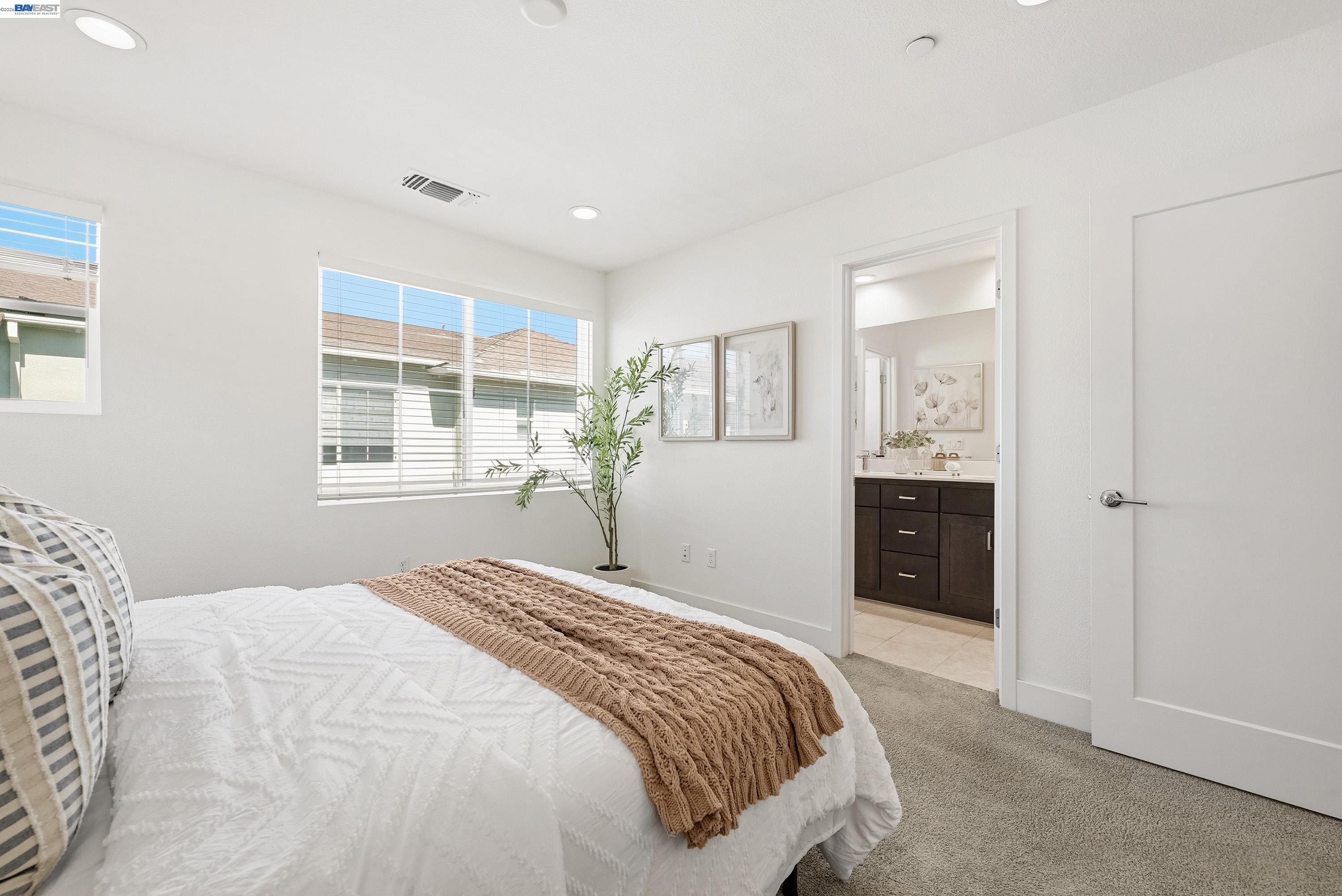 37660 Cape Cod Road Newark, CA 94560 - Photo 13 of 38