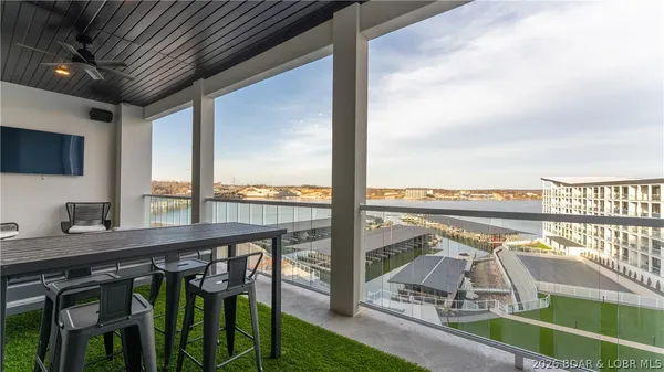 $775,000 | 1035 Topsider Lane, Unit 516, Osage Beach, MO 65065