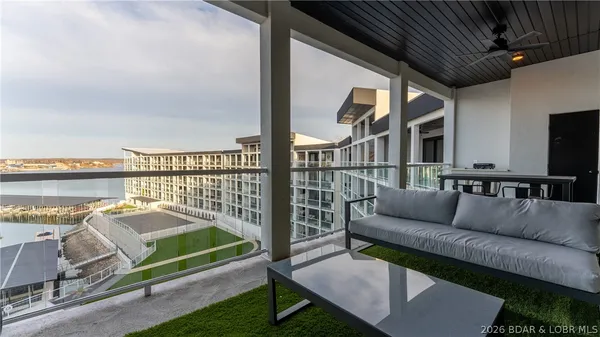 $775,000 | 1035 Topsider Lane, Unit 516, Osage Beach, MO 65065