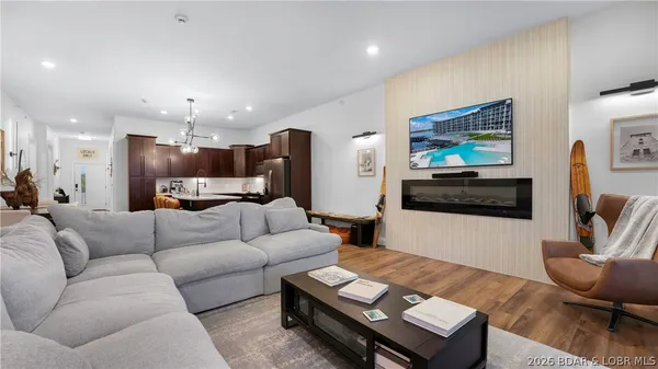 $775,000 | 1035 Topsider Lane, Unit 516, Osage Beach, MO 65065