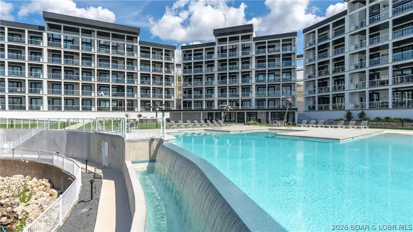 $775,000 | 1035 Topsider Lane, Unit 516, Osage Beach, MO 65065