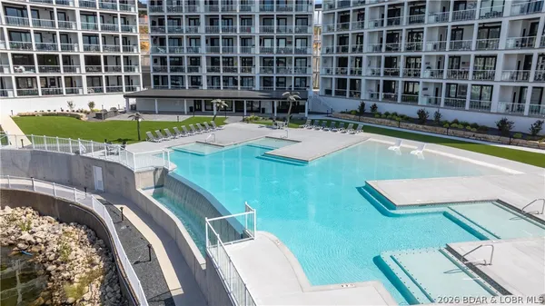 $775,000 | 1035 Topsider Lane, Unit 516, Osage Beach, MO 65065
