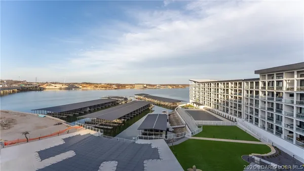 $775,000 | 1035 Topsider Lane, Unit 516, Osage Beach, MO 65065