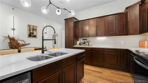 $775,000 | 1035 Topsider Lane, Unit 516, Osage Beach, MO 65065