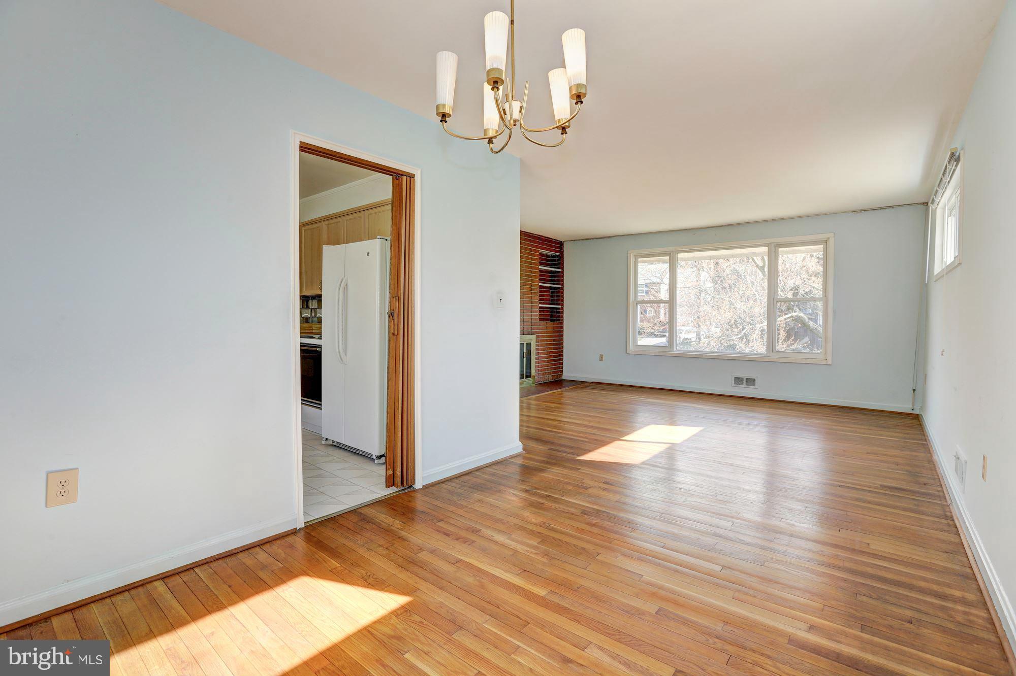 8600 Sundale Drive Silver Spring, MD 20910 - Photo 8 of 28 Dining Room