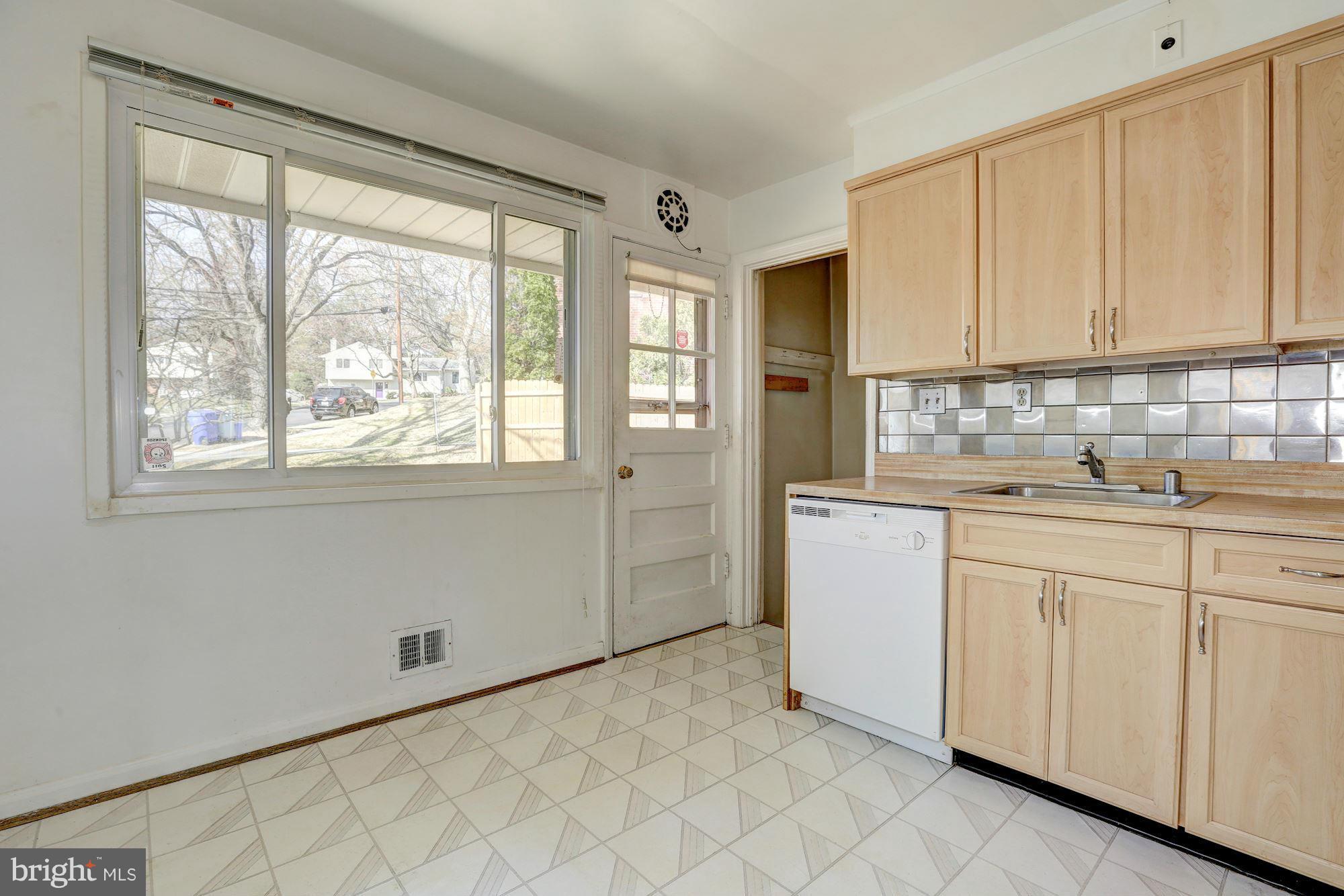 8600 Sundale Drive Silver Spring, MD 20910 - Photo 9 of 28 Kitchen