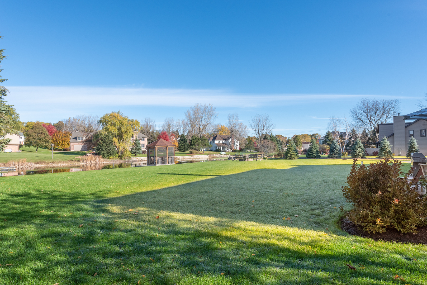 2208 Crystal Circle Crystal Lake, IL 60012 - Photo 47 of 55 a view of a city