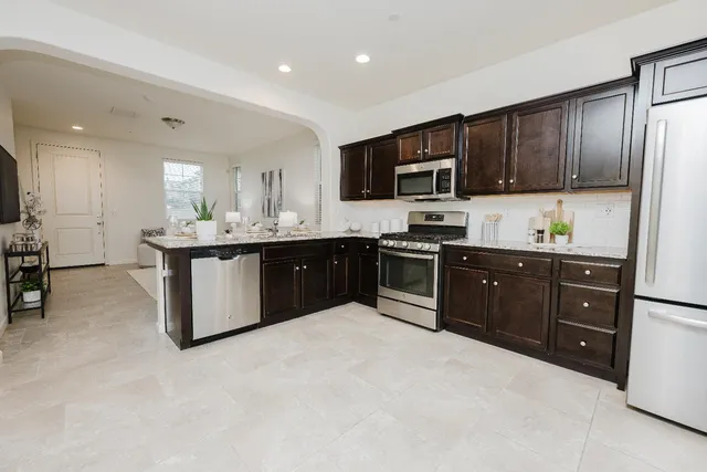 $380,000 | 3762 Savant Lane, Clovis, CA 93619