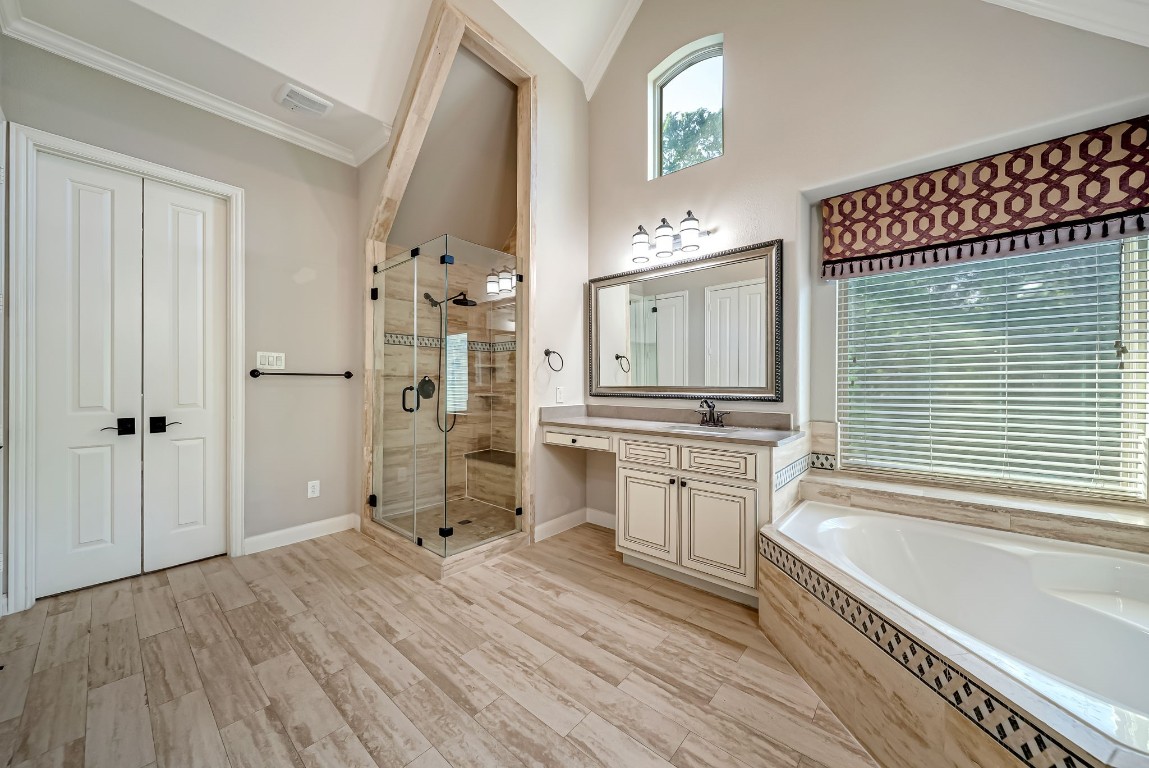 94 Herons Flight Place Spring, TX 77389 - Photo 26 of 33 Master bath