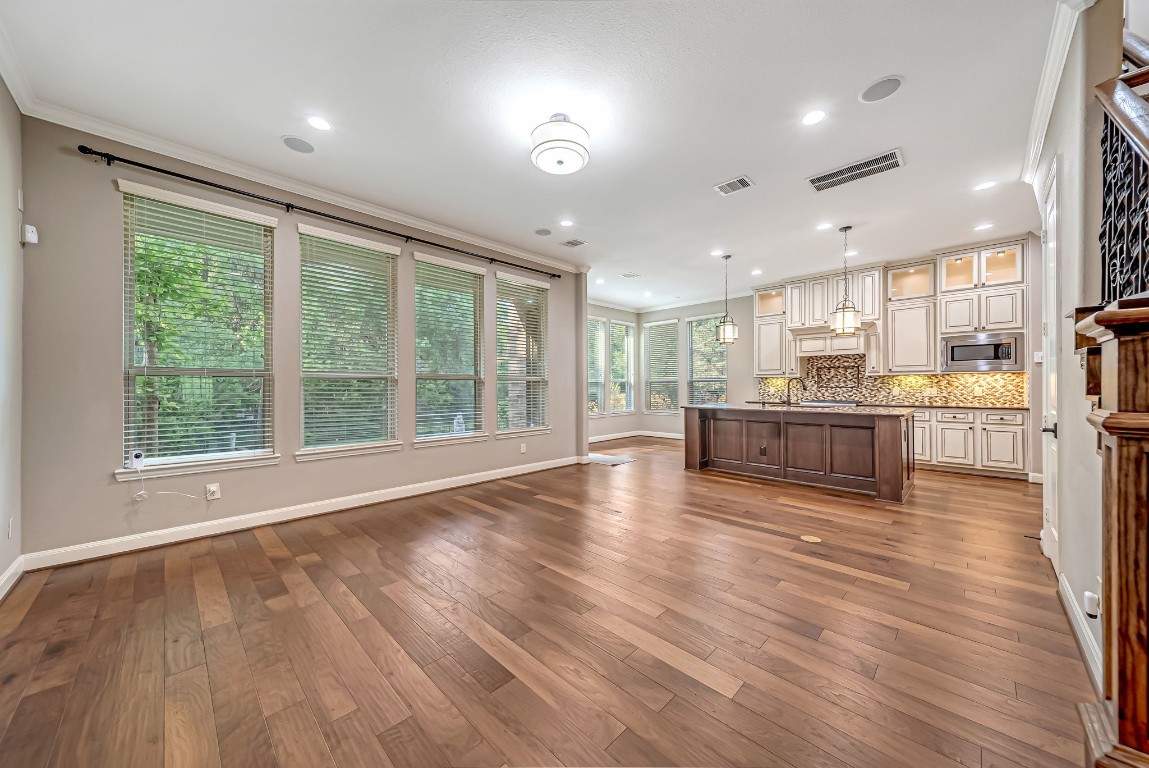 94 Herons Flight Place Spring, TX 77389 - Photo 4 of 33 Living