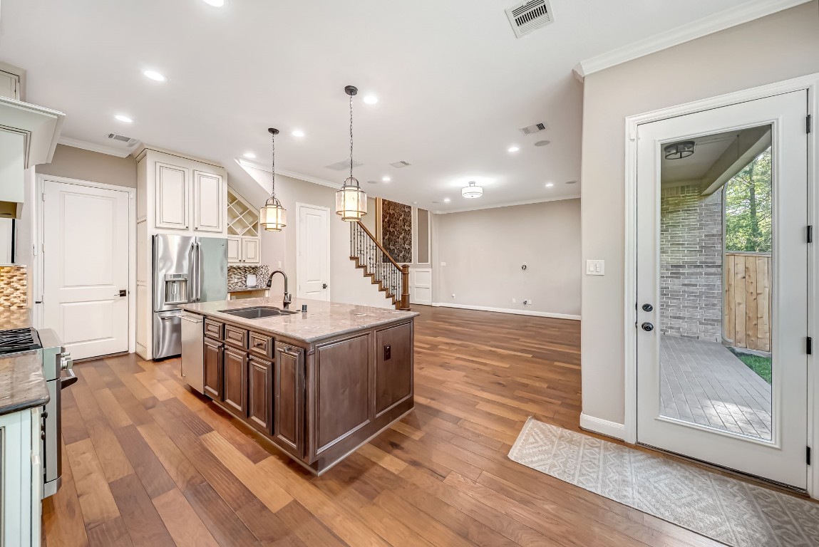 94 Herons Flight Place Spring, TX 77389 - Photo 5 of 33 Patio door