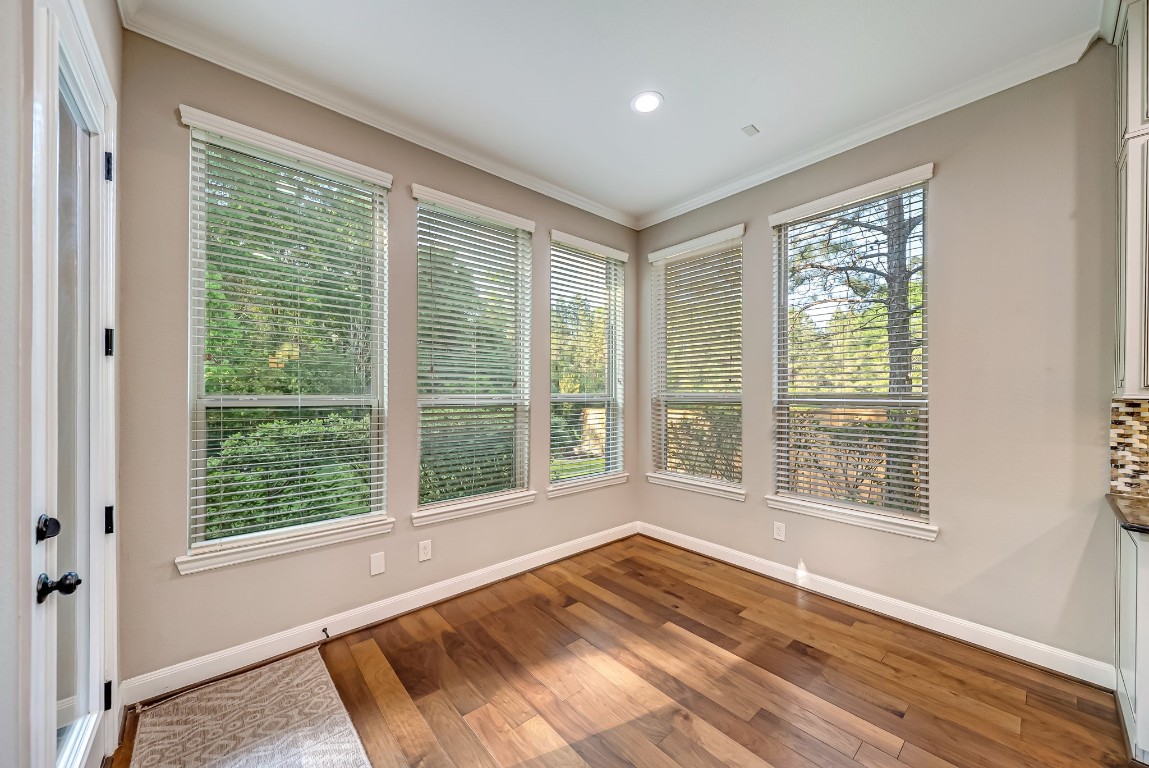 94 Herons Flight Place Spring, TX 77389 - Photo 9 of 33 Dining