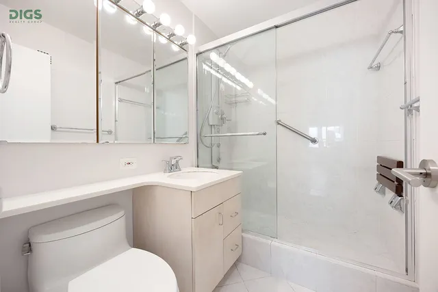 $1,150,000 | 411 East 57th Street, Unit 16D | Sutton Place