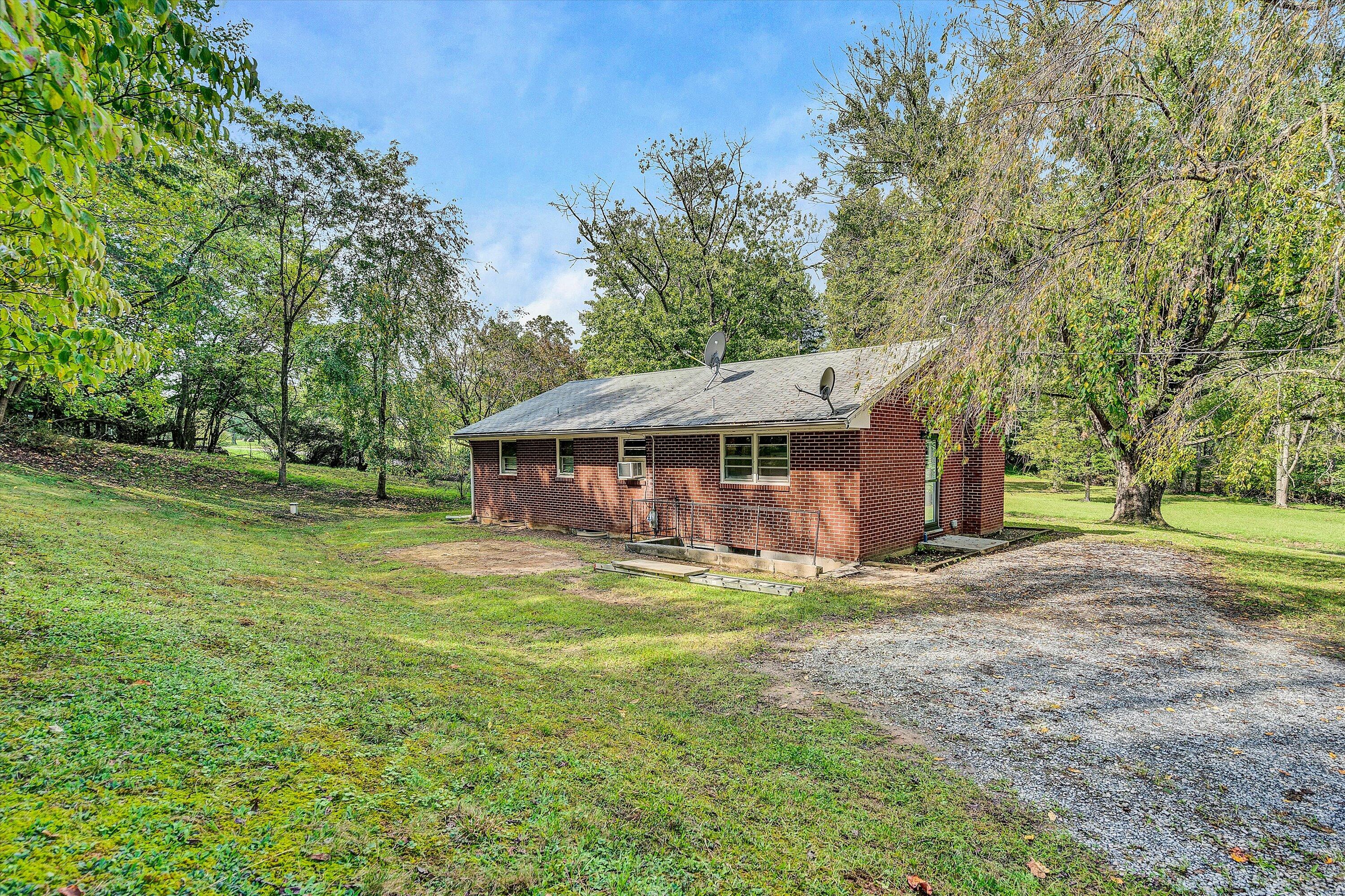 2433 Camp Jaycee Road Blue Ridge, VA 24064 - Photo 21 of 27 21-DSC05864