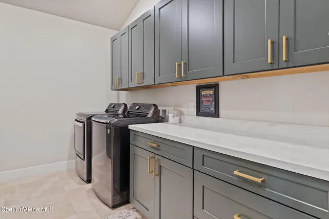 $2,350,000 | 551 Patriots Dr Street, St. Maries, ID 83861